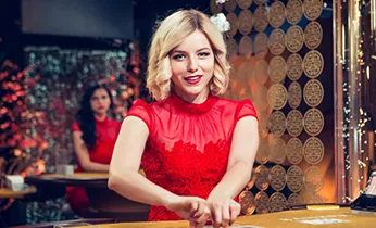 Hỗ trợ khách hàng 24/7 đa ngôn ngữ